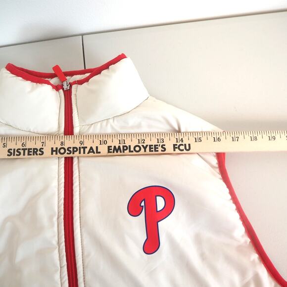 Philadelphia Phillies Puffer Vest Adult Size Large Mother's Day Stadium Giveaway - Picture 7 of 11